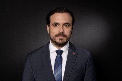 Cinco presidentes auton&oacute;micos, tres de ellos del PSOE, y dos ministras critican a Garz&oacute;n tras sus declaraciones