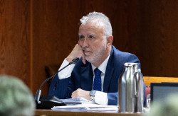 Clavijo env&iacute;a a Torres "algunos a&ntilde;adidos" al texto sobre menores migrantes: "Lo est&aacute;n viendo los servicios jur&iacute;dicos"
