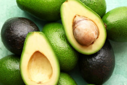 Comer aguacate a diario ayuda a mejorar la salud intestinal, seg&uacute;n un estudio