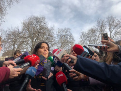 Comisi&oacute;n 8M marcha por la Ley Trans y el s&oacute;lo s&iacute; es s&iacute;: "Cabemos todas y todes" y "No vamos a dar ni un paso atr&aacute;s"