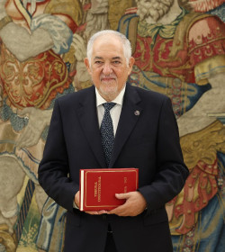 Conde-Pumpido dolido ante la sumisi&oacute;n a S&aacute;nchez reivindica la independencia del TC y reclama "el m&aacute;ximo respeto pol&iacute;tico"