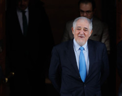 Conde-Pumpido se  mantiene en el debate sobre la amnist&iacute;a aun a sabiendas que e sabe cual ser&aacute; su voto, si a la amnist&iacute;a