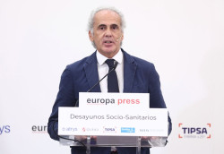 Consejero de Sanidad de Madrid dice que no perder&aacute; "ni un segundo" en leer el libro de Illa porque no tiene credibilidad