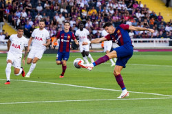 (Cr&oacute;nica) El `Baby Bar&ccedil;a` remonta y se lleva el Gamper ante el Tottenham (4-2)