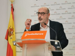 Cs dice que los PGE para Cantabria "est&aacute;n a la altura de la fantas&iacute;a de Julio Verne"