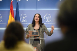 Cs dice que Podemos "ense&ntilde;a su patita totalitaria" con la ley del solo si es si y urge a corregir el "error garrafal"