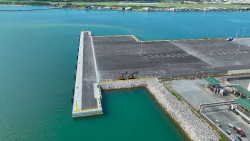 Cuatro empresas optan a la construcción de un tacón en el muelle de Raos 9 con un presupuesto base de 10,2 millones