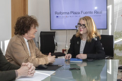 Cultura se compromete a agilizar el informe para la peatonalizaci&oacute;n de la Plaza de Fuente Real de Comillas