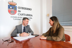 Cultura y Noja abordan rehabilitar el Palacio Albaic&iacute;n y recuperar el cine