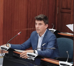 Daniel Fernandez dice que la "única posibilidad " de Gema Igual para repetir en la alcaldia  es ir del brazo de VOX