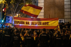 Denaes se manifestar&aacute; ma&ntilde;ana en Ferraz y las sedes del PSOE del resto de capitales con el respaldo de Vox