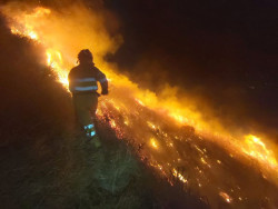  Descienden a dos los incendios forestales activos en Cantabria, que tiene ocho controlados