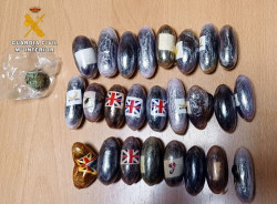 Detenido en Noja un joven con 25 bellotas de hach&iacute;s ocultas bajo el asiento de su coche