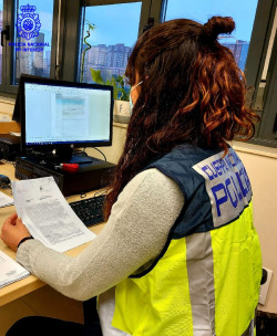 Detenido un hombre en Santander por estafa en la venta de una moto en Internet