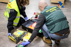 Detenidos dos colombianos por intentar introducir 8,5 kilos de cocaína por el aeropuerto de Santander