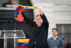 Edmundo Gonz&aacute;lez confirma que "muy pronto" viajar&aacute; a Venezuela para tomar posesi&oacute;n como presidente