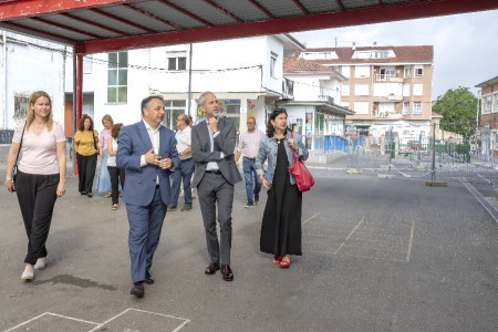 Educaci&oacute;n invierte 160.000 euros en reparar la fachada del CEIP Virgen de Valencia