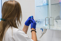 El 67% de las enfermeras se vacunar&aacute; de la gripe pero s&oacute;lo un 33,5% est&aacute; dispuesta a vacunarse del Covid-19