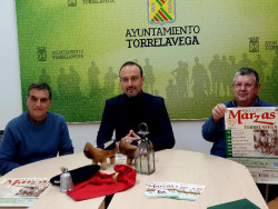El alcalde, Javier López Estrada presenta la XXXIV edición de las Marzas de Torrelavega.