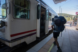 El BOE publica el Programa Verano Joven de 2024 con descuentos de hasta el 90% en transporte para j&oacute;venes