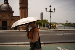 El calor sigue poniendo hoy en aviso a 5 CCAA, con m&aacute;ximas de hasta 38&ordm;C en nordeste peninsular y Baleares
