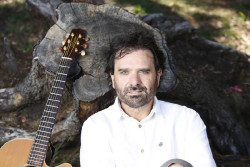 El cantautor Marcos Bárcena actuará mañana en Santander en la Semana del Grupo Social ONCE en Cantabria