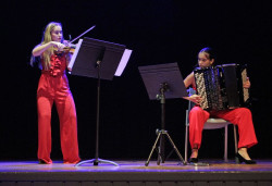 El Centro Cultural Alborada acoge un recital del dúo `Cubas Hondal`