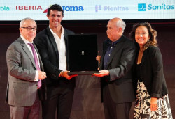  El Comité Olímpico Español premia el Concurso de Bolos de La Patrona por su valor deportivo y cultural