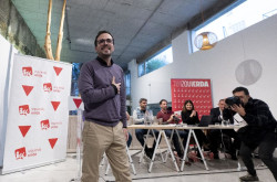 El comunista Alberto Garz&oacute;n renuncia a fichar por Acento ante la "incomprensi&oacute;n" de sus compa&ntilde;eros