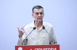 El comunista Ma&iacute;llo ve una "buena noticia" la reuni&oacute;n entre Illa y el delincuente y condenado Puigdemont 