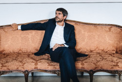 El comunista y ministro Urtasun exige  a Podemos que vuelvan a redil y a la obediencia de S&aacute;nchez