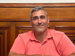 El concejal castreño Pablo Antuñano sustituirá a Casares en el Congreso desde septiembre