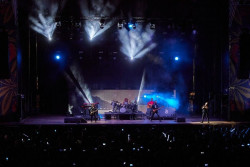 El concierto de Simple Minds y MClan en la Magdalena reuni&oacute; anoche a cerca de 5.000 personas