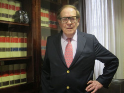 El Congreso acoge el martes la sexta moci&oacute;n de censura desde 1978, la primera con un candidato independiente