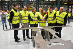 El consejero de Fomento no cree que los nuevos cercanías vayan a llegar a Cantabria en 2026