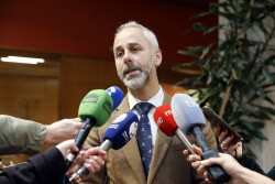 El consejero Silva no dimite como exige la junta de docentes