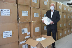  El Consejo General de Enfermer&iacute;a adquiere y distribuye a sanitarios 5.000 EPIs y 200.000 mascarillas FFP2