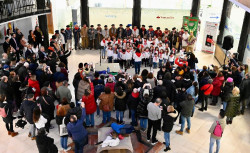 El Coro Ronda Altamira recorre Santander cantando las marzas