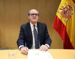 El Defensor del Pueblo comparecer&aacute; el lunes en el Parlamento para informar sobre las pulseras para maltratadores