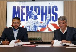 El delantero neerland&eacute;s Memphis Depay ficha por el Atl&eacute;tico de Madrid hasta 2025