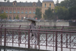 El descenso de temperaturas continuar&aacute; el fin de semana, con lluvias abundantes en el tercio norte