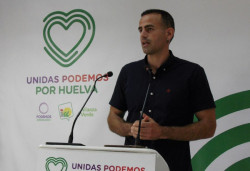 El diputado comunista Bustamante renuncia a su acta en el Congreso por maltratar a su mujer 
