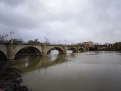 El Ebro podr&iacute;a alcanzar un caudal de 1.400-1.800 m3/s en el tramo de Castej&oacute;n y Tudela este martes 10 de diciembre