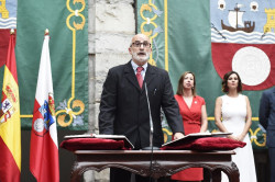 El ex consejero de Sanidad de Cantabria Miguel Rodríguez, lo recolocan de gerente del área sanitaria de Avilés