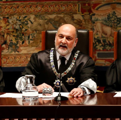 El expresidente del TC P&eacute;rez de los Cobos califica la ley de amnist&iacute;a como un "desaf&iacute;o al orden constitucional"