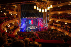 El FC Barcelona une su `ayer, hoy y ma&ntilde;ana` en la celebraci&oacute;n del 125 aniversario