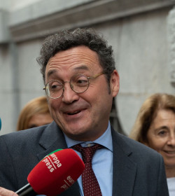 El Fiscal General del Estado con gran chuler&iacute;a dice que "no le  preocupa"  la causa abierta contra &eacute;l por el Senado por revelaci&oacute;n de secretos