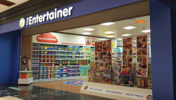 El fundador de la mayor cadena de jugueterías de Reino Unido cederá su propiedad a la plantilla