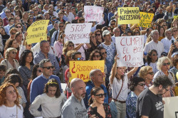 El gerente del  SCS, Rafael Sotoca no acierta a dar una respuesta contundente al Sindicato Medicos y se enreda en explicaciones del acuerdo