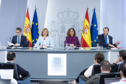 El Gobierno ante la citaci&oacute;n de Bego&ntilde;a G&oacute;mez como imputada  insiste: "No hay nada de nada, cuando eso lo tendr&aacute;n que decir los jueces"